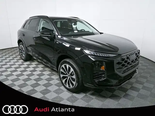 2026 Audi Q3 S line quattro's photo