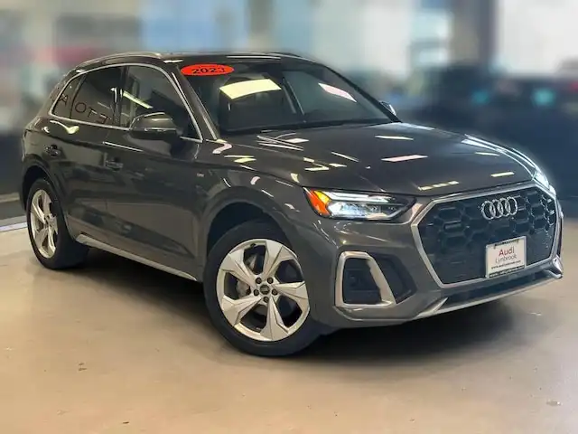 2023 Audi Q5 45 Premium Plus's photo