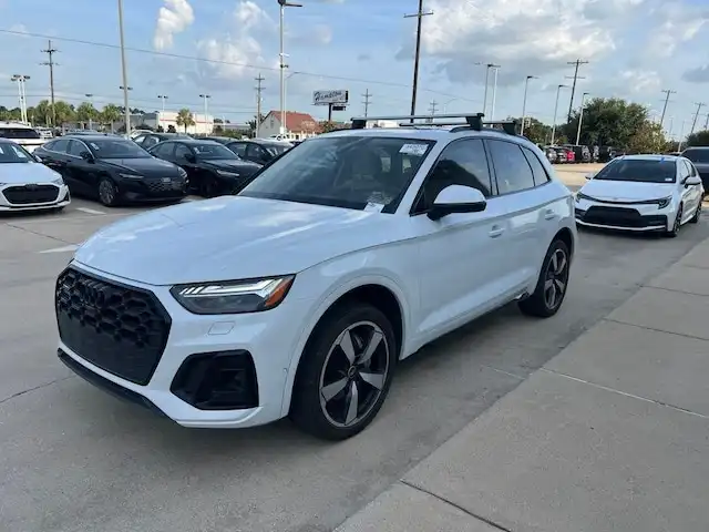 2022 Audi Q5 45 Prestige's photo