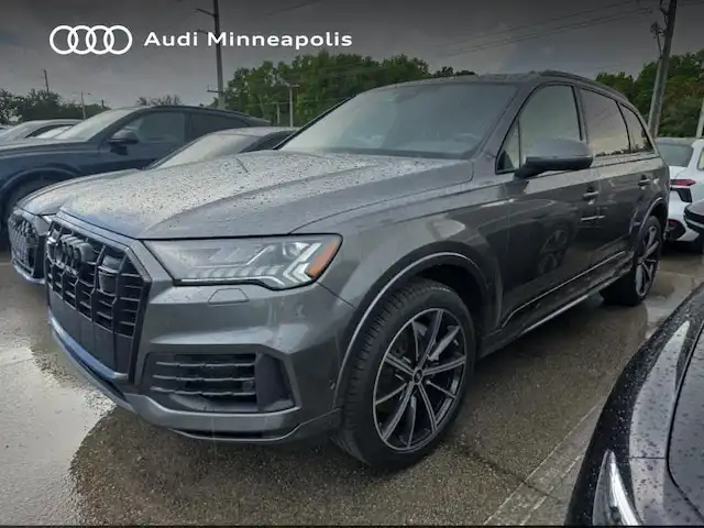 2023 Audi Q7 55 Premium Plus quattro Tiptronic's photo