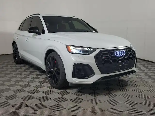 2023 Audi SQ5 Prestige's photo