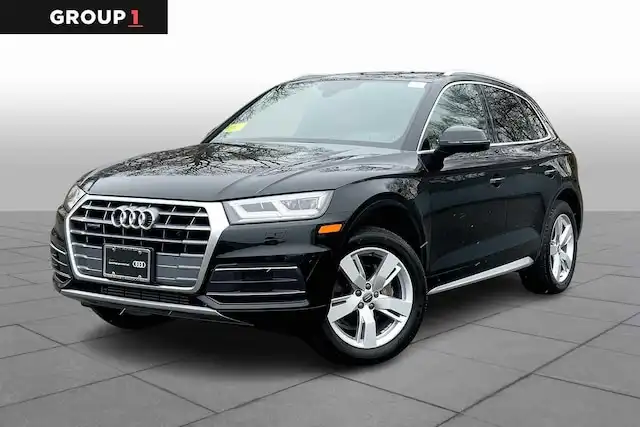 2019 Audi Q5 2.0T quattro S tronic Premium Plus's photo