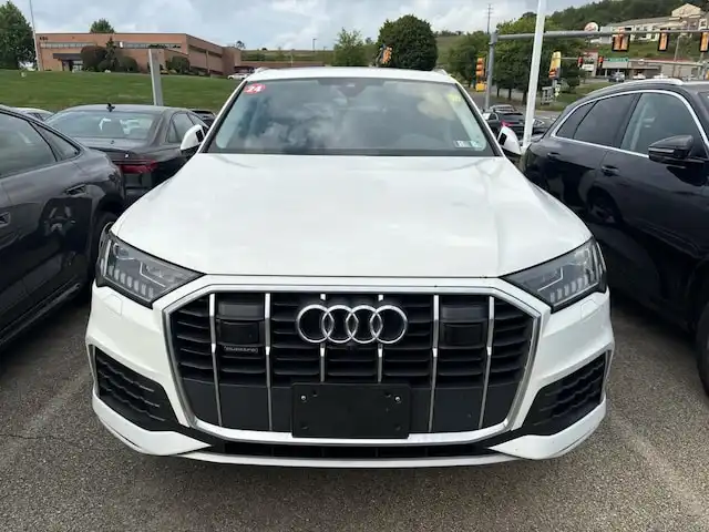 2024 Audi Q7 45 Premium Plus quattro Tiptronic's photo