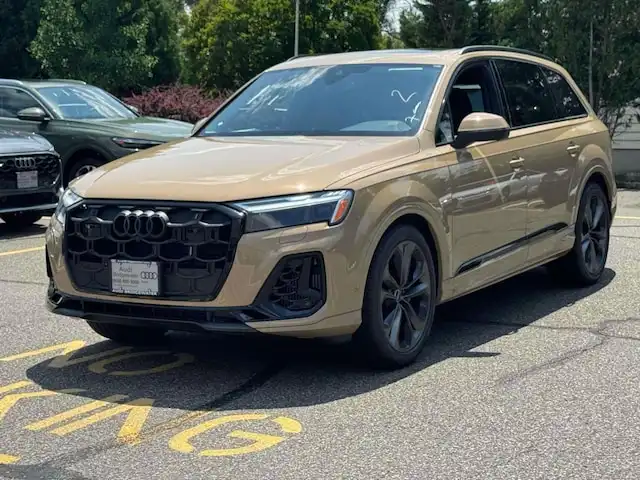 2026 Audi Q7 55 S Line Premium Plus quattro Tiptronic's photo