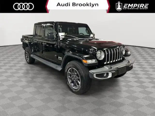 2021 Jeep Gladiator Overland's photo