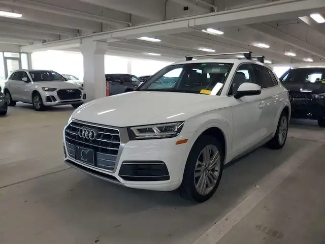 2020 Audi Q5 45 quattro S tronic Premium Plus's photo