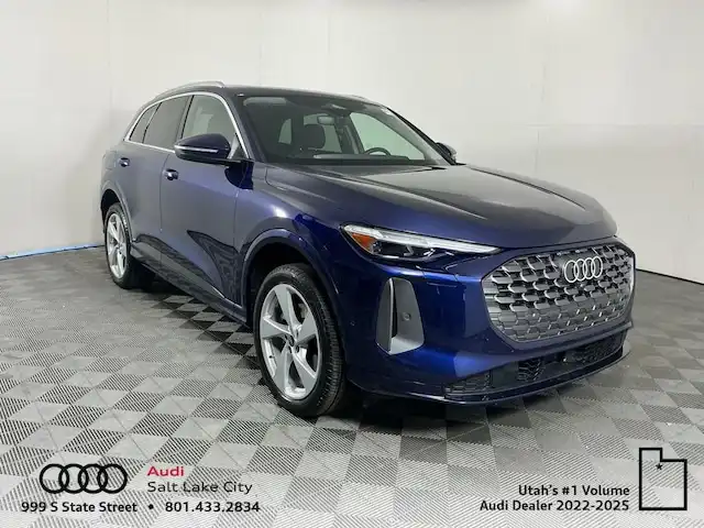 2025 Audi Q5 40 Premium Plus's photo