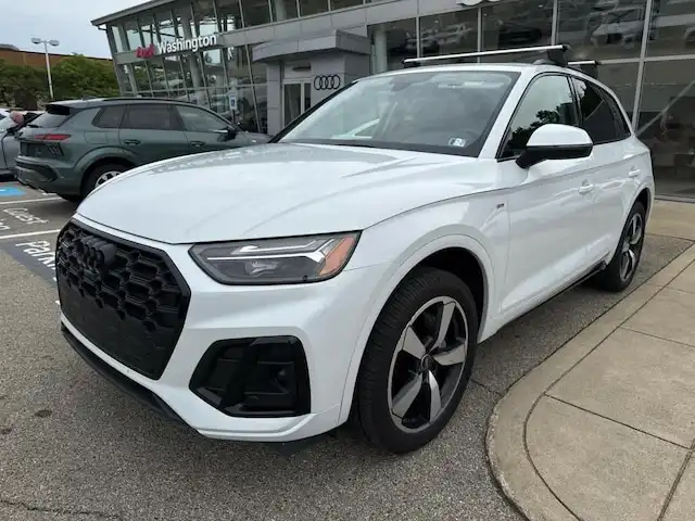 2023 Audi Q5 45 Premium Plus's photo