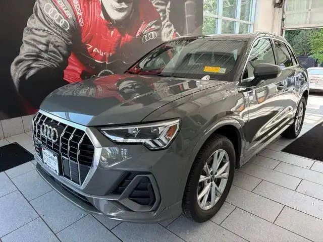 2024 Audi Q3 45 TFSI S Line Premium quattro's photo