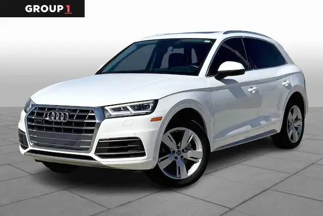 2019 Audi Q5 2.0T quattro S tronic Premium Plus's photo