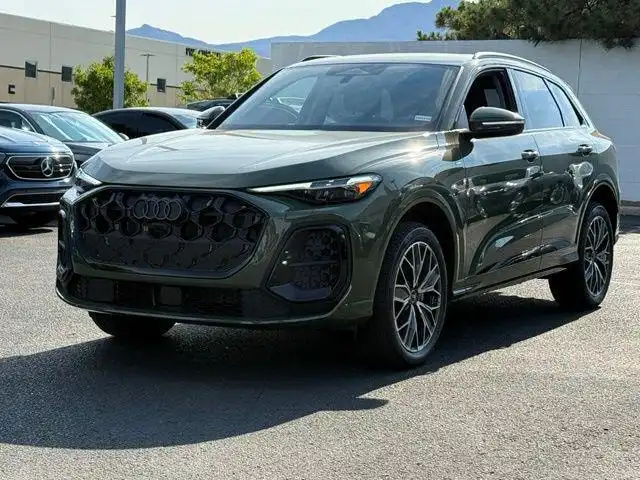 2026 Audi Q5 Premium Plus quattro's photo