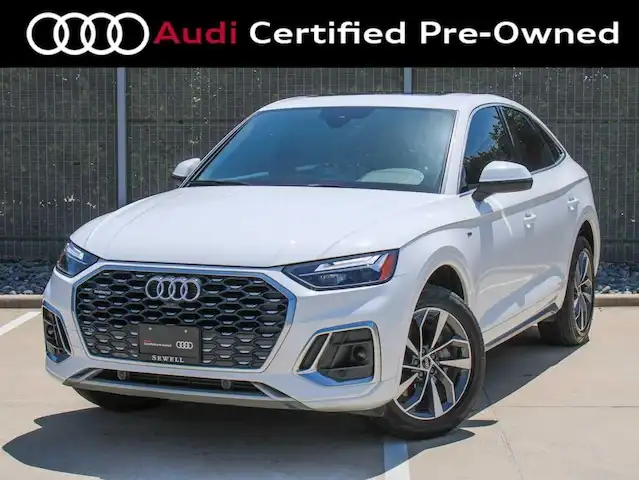 2022 Audi Q5 Sportback 45 Premium Plus's photo