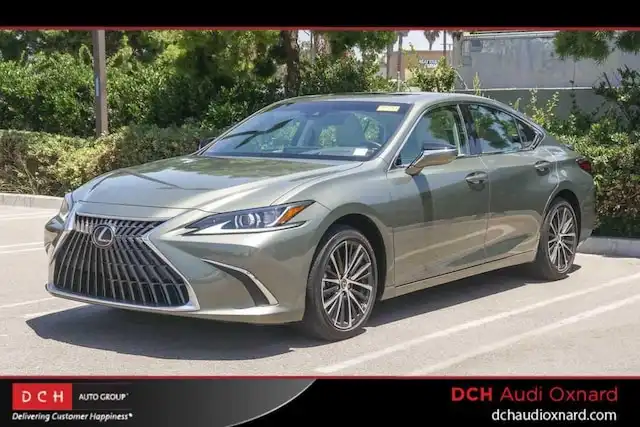 2024 Lexus ES 300h 300h's photo