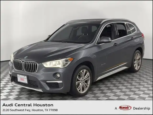 2017 BMW X1 sDrive28i's photo