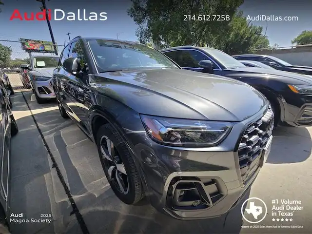 2023 Audi Q5 45 Premium Plus's photo