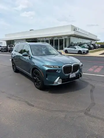 2025 BMW X7 xDrive40i's photo