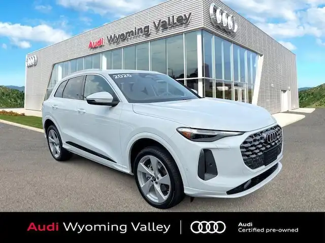 2026 Audi Q5 Premium Plus quattro's photo