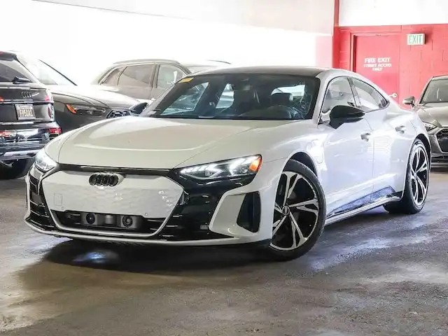 2023 Audi e-tron GT Premium Plus quattro's photo