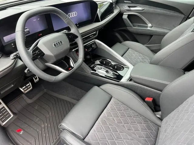 2026 Audi SQ5 Premium Plus quattro photo 3