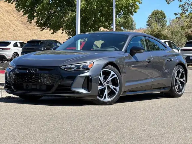 2022 Audi e-tron GT Premium Plus quattro's photo