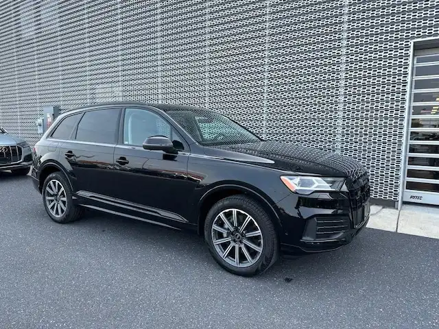 2023 Audi Q7 45 Premium Plus quattro Tiptronic's photo