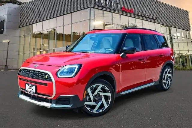 2025 MINI Countryman SE ALL4's photo