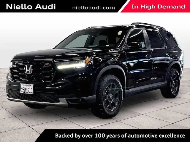 2025 Honda Pilot TrailSport AWD's photo