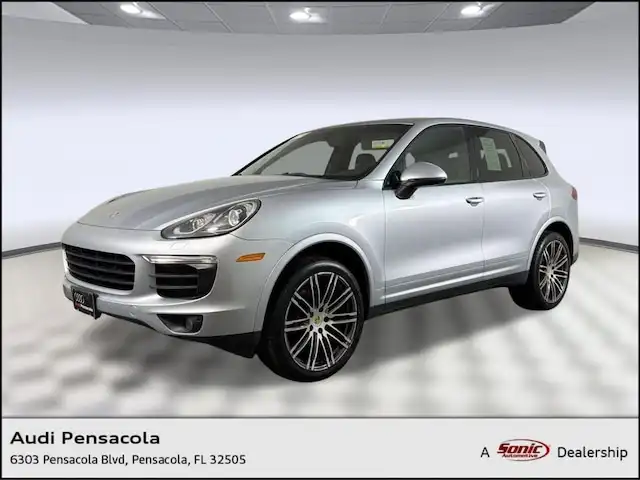 2017 Porsche Cayenne Platinum Edition's photo