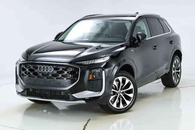 2026 Audi Q3 S line quattro's photo
