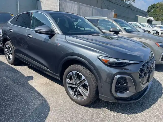 2025 Audi Q5 Sportback 45 Premium's photo