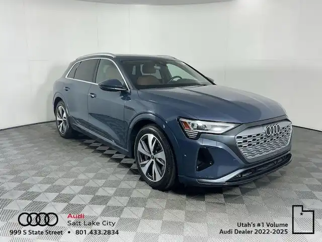 2024 Audi Q8 e-tron 114 kWh Premium Plus quattro 55's photo