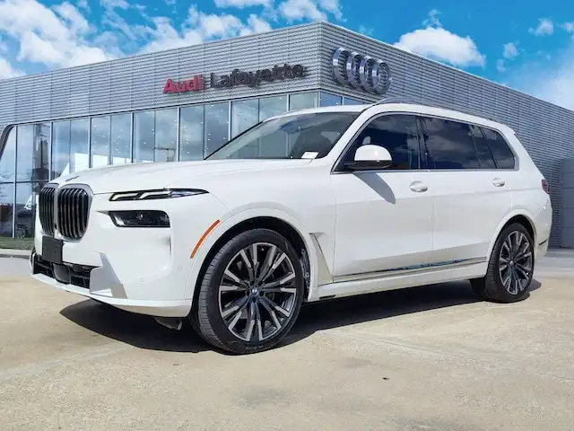 2024 BMW X7 xDrive40i's photo