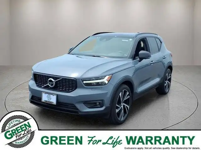 2020 Volvo XC40 T5 R-Design AWD's photo