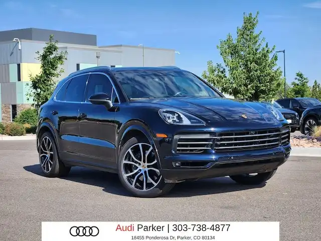 2023 Porsche Cayenne Platinum Edition's photo