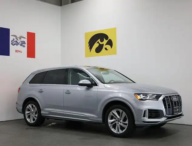 2022 Audi Q7 55 Premium Plus quattro Tiptronic's photo