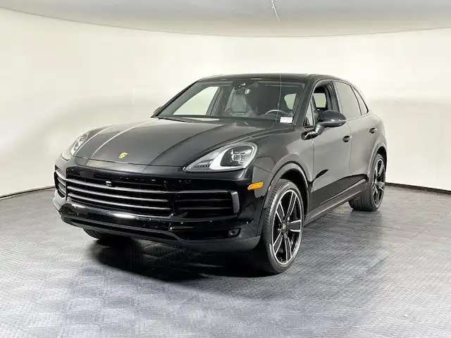 2023 Porsche Cayenne Platinum Edition's photo
