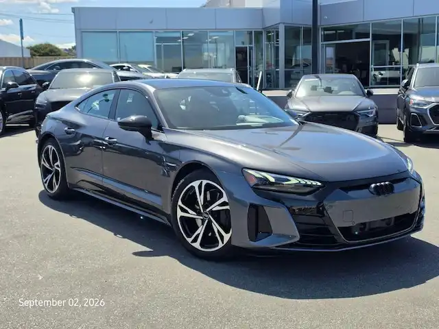 2024 Audi e-tron GT Premium Plus quattro's photo