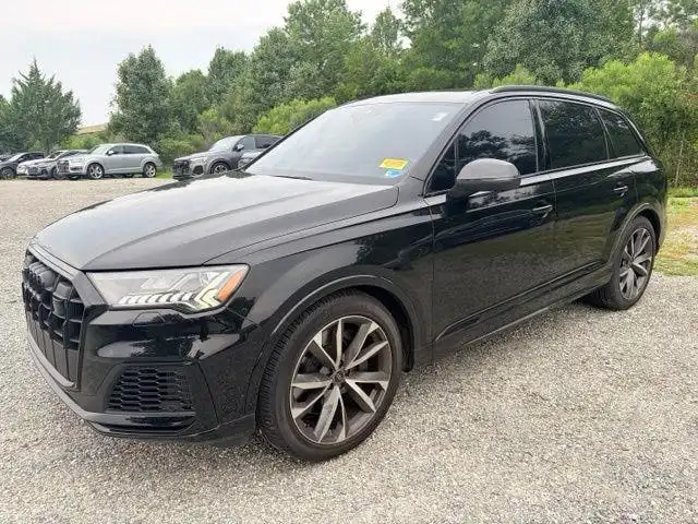 2023 Audi SQ7 Prestige quattro Tiptronic's photo