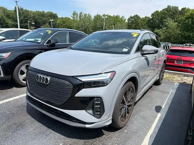 2025 Audi Q4 e-tron 45 Premium Plus's photo
