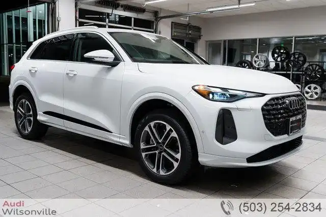 2025 Audi Q5 40 Premium's photo