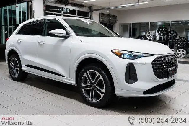 2025 Audi Q5 40 Premium's photo