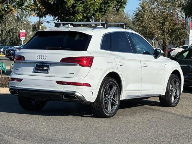 2025 Audi Q5 55 e Premium Plus photo 4