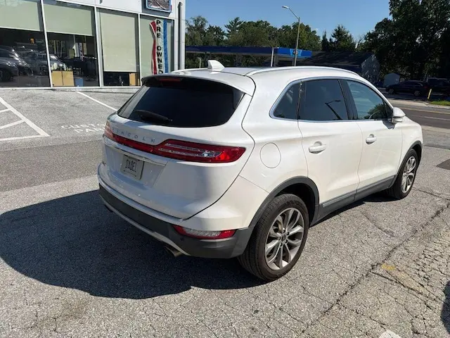 2019 Lincoln MKC Select AWD photo 3