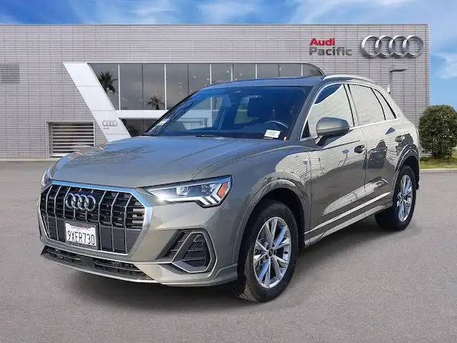 2025 Audi Q3 45 TFSI S Line Premium quattro's photo