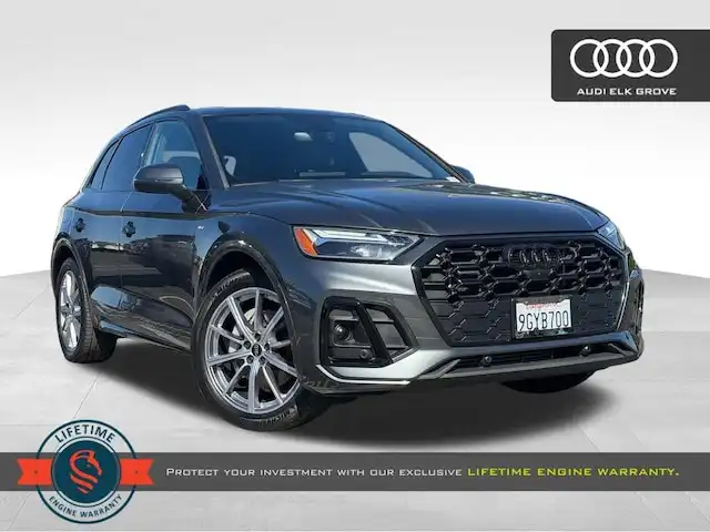 2023 Audi Q5 55 e Premium Plus's photo