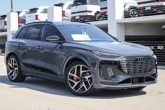 2027 Audi SQ6 e-tron Prestige quattro's photo
