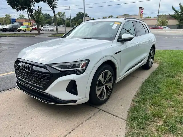 2024 Audi Q8 e-tron 114 kWh Premium quattro 55's photo