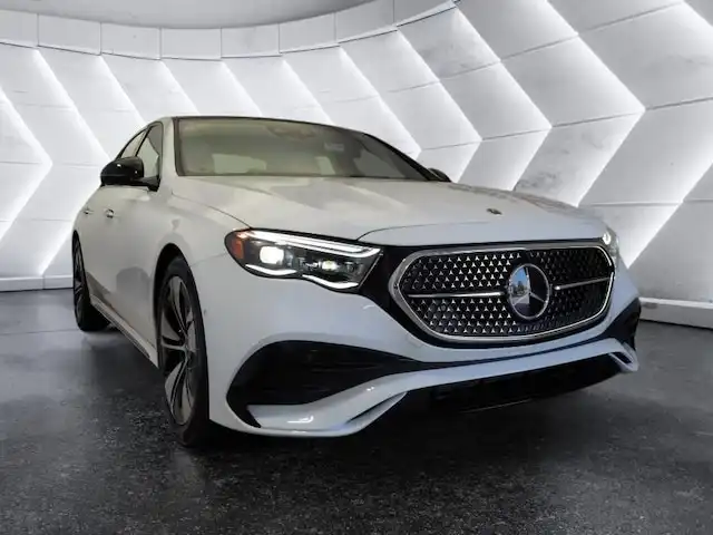 2025 Mercedes-Benz E-Class E450 4MATIC's photo