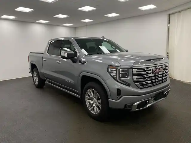 2023 GMC Sierra Denali 4WD Crew Cab Short Box's photo