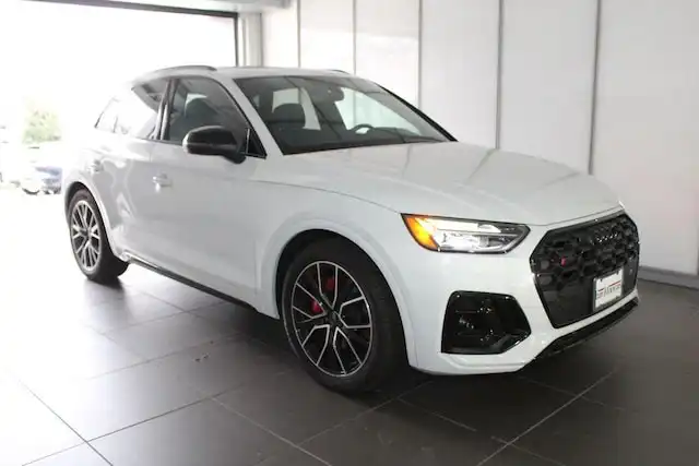 2025 Audi SQ5 Premium Plus quattro's photo